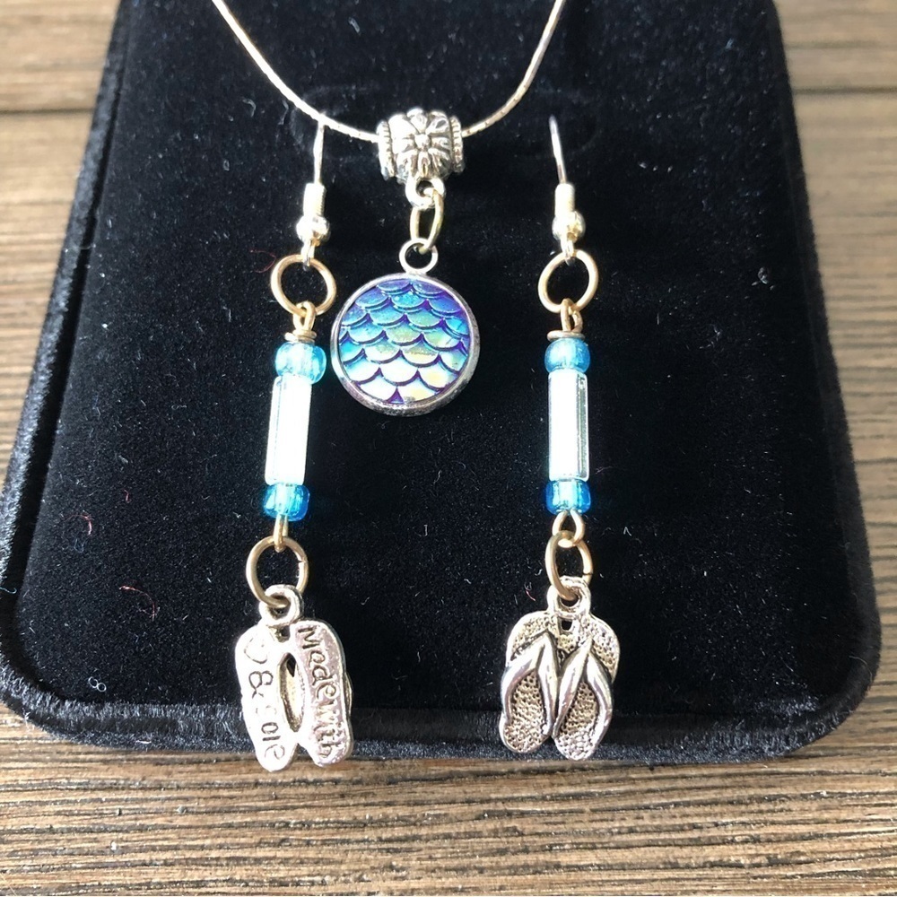 Serling Sliver beach 3pc. necklace and earring set